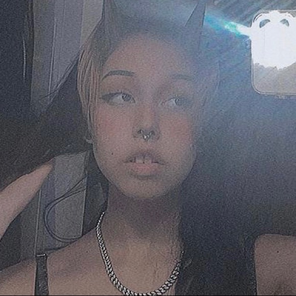 Meet your Posher, Lexi - Picture 1 of 1